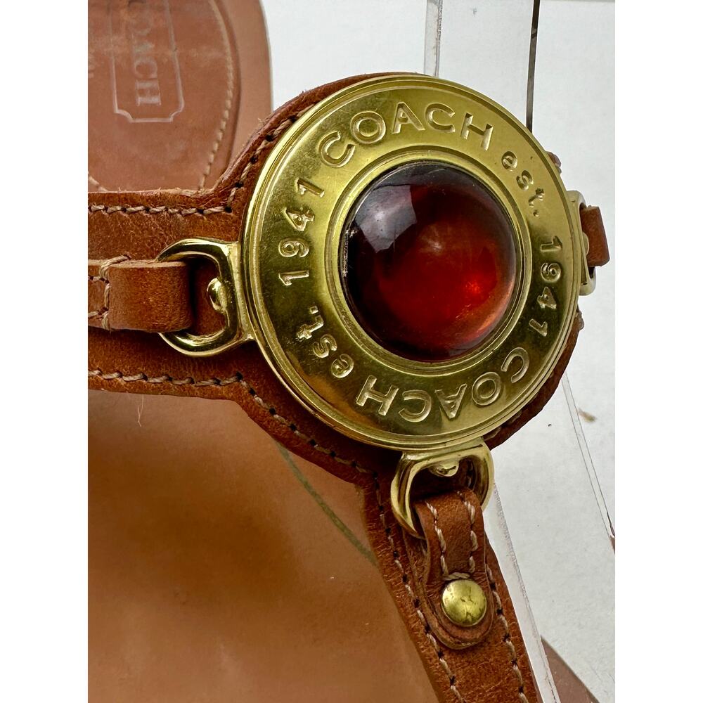 Vintage Coach Leather Kitten Heel Thong Sandal with Amber Medallion Women's Sz 9 - Picture 2 of 10
